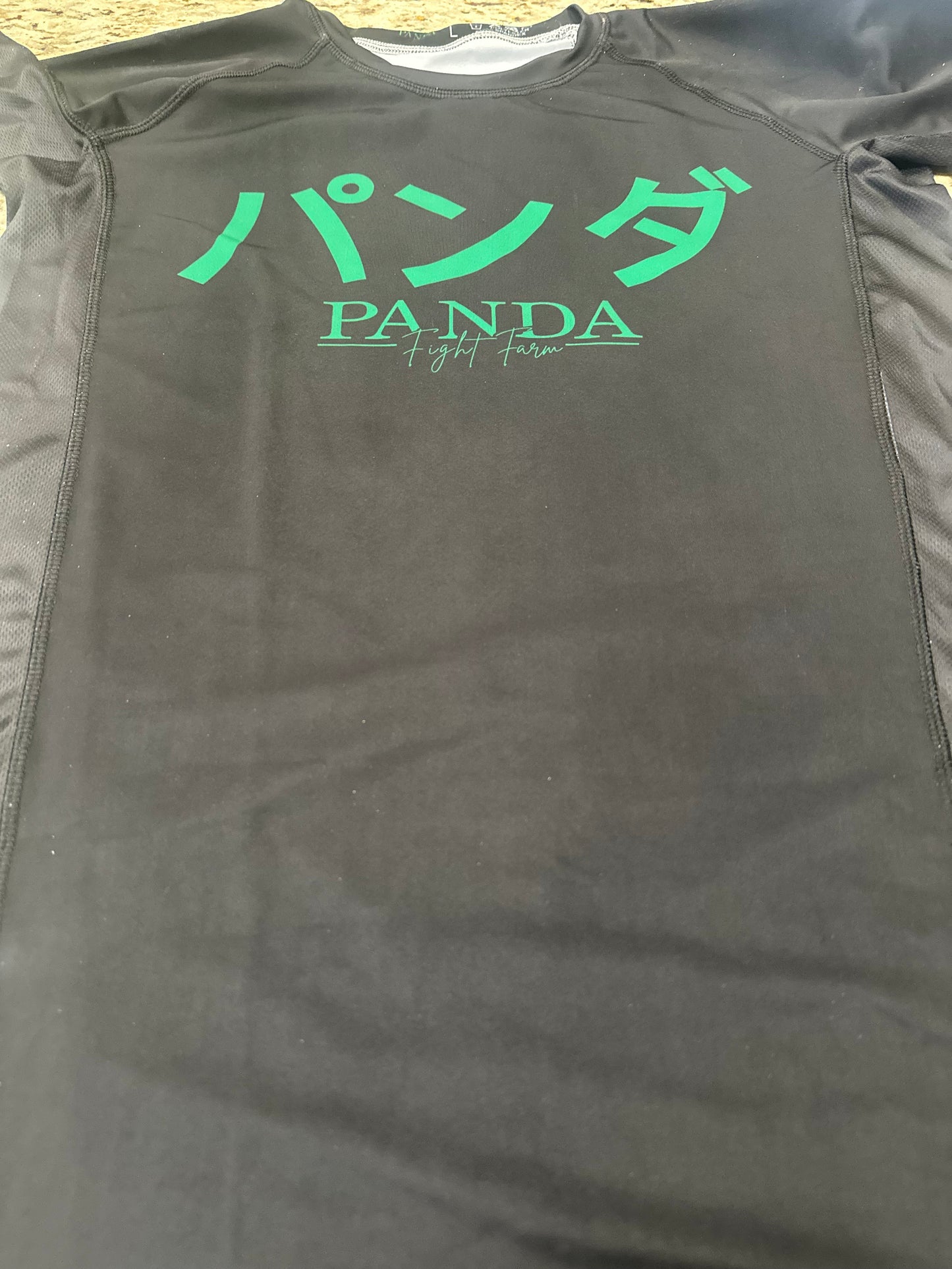 PRESSURE RASH GUARD